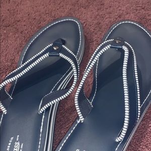 Bass flip flops never worn